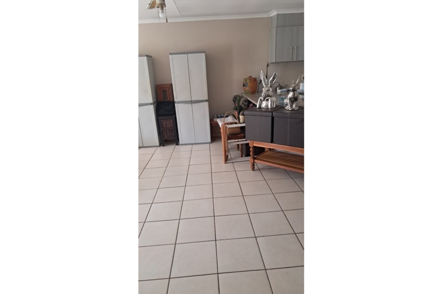 2 Bedroom Property for Sale in Heuwelsig Free State